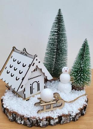 Новорічна зимова сніжна композиція