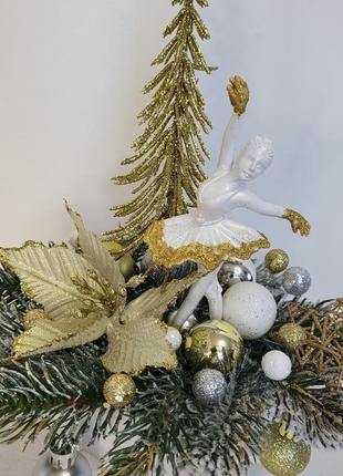Новогодняя композиция с балериной и елкой в керамической кружке6 фото