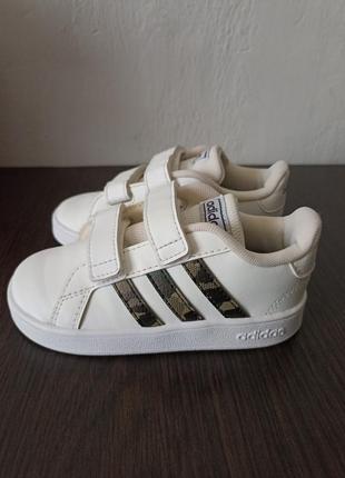 Кроссовки детские adidas1 фото