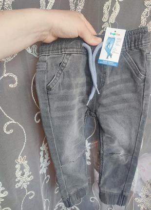 Новые стильные джинсы для модника1 фото