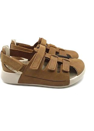 Оригінальні дитячі босоніжки ecco