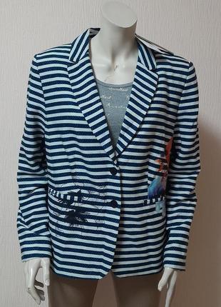 Яркий пиджак белого цвета в синюю полоску на две пуговицы looxent peter hahn с биркой1 фото