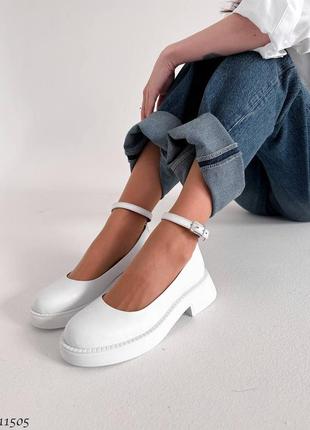 Кожаные женские белые туфли на ремешке, балетки, лоферы1 фото