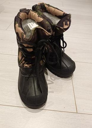 Розпродаж - нові непромокальні зимові черевики 25р по устілці 15,5 см