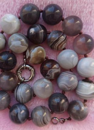 Ожерелье из натурального камня