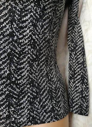 Блестящая, красивая и модная трикотажная кофта блузка лонгслив с открытыми плечами5 фото