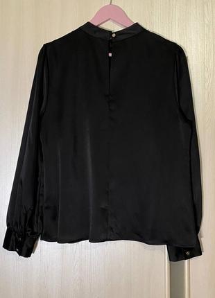 Черная сатиновая рубашка блуза размер 40 peacocks2 фото