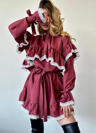 Жіноча об'ємна сукня міні, з мереживом, бордо