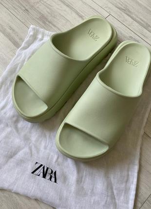 Шлепанцы zara