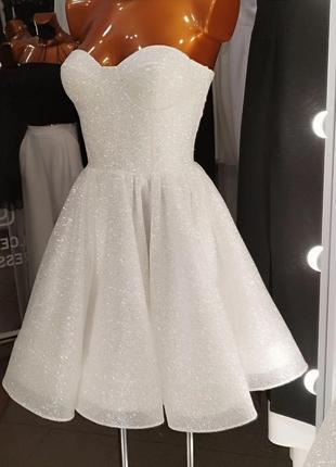 Весельное платье/вечернее платье