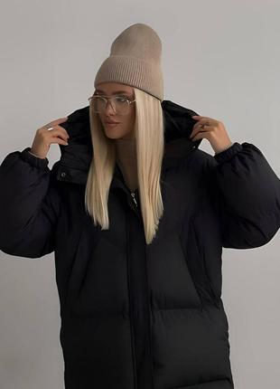 Женская зимняя курточка, удлиненная, с капюшоном, черная