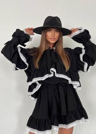 Женское объемное платье мини, с кружевом, черное3 фото