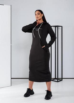 Сукня міді з капюшоном, з вирізом для пальчика, чорна1 фото