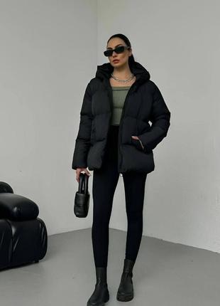 Жіноча зимова курточка, оверсайз, з капюшоном, чорна2 фото
