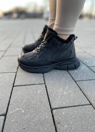 Жіночі зимові кросівки, із шкіри, утеплені на хутрі, чорні4 фото