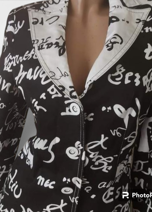 Летний стильный женский пиджак