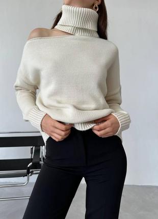 Женский теплый свитер, с открытым плечем, оверсайз, молоко2 фото