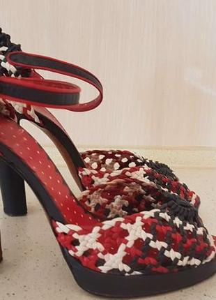 Босоножка moschino р.37 made in italy