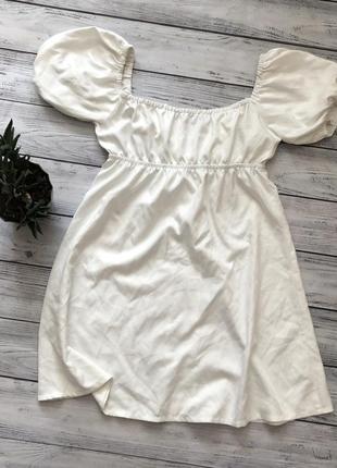 Платье платье трендовое на шнуровке