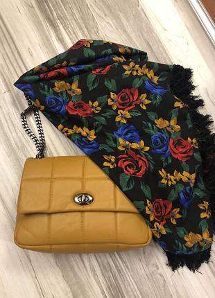 Платок с кисточками