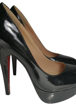 Туфли из лаковой кожи christian louboutin bianca 1202 фото