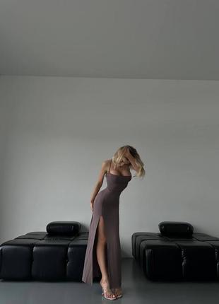 Трендовое платье миди с спинкой на завязках5 фото