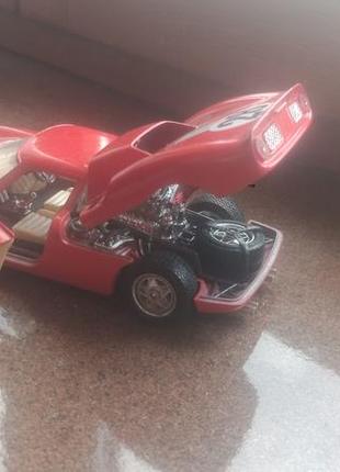 Модель ferrari 1:24 автоконструктор burago made in italy