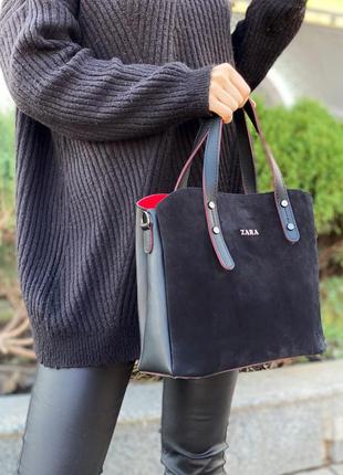 Чёрная женская сумка на длинном ремешке1 фото