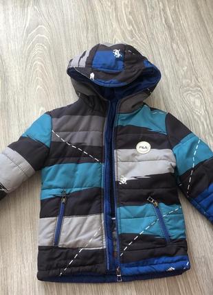 Курточка осенняя