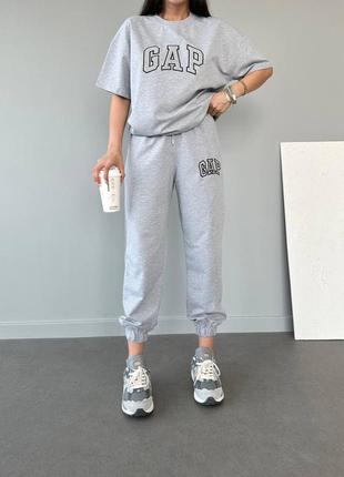 Костюм gap літній з футболкою