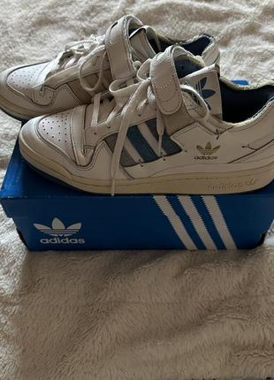 Кроссовки adidas