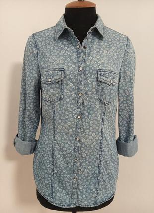 Рубашка джинсовая в цветочек yessica c&a хлопок 100%.1 фото