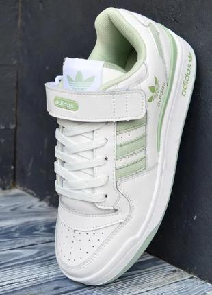 Жіночі білі кросівки adidas адідас4 фото
