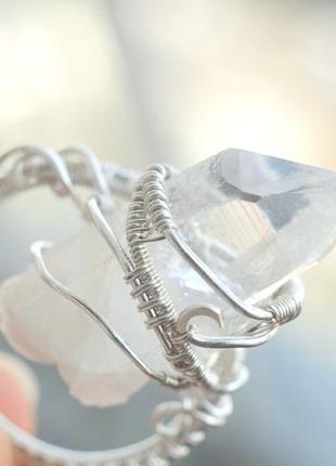 Серебряный кулон с необработанным кристаллом горного хрусталя. большой круглый кулон9 фото
