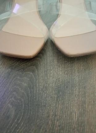 Силиконовые босоножки на каблуке6 фото