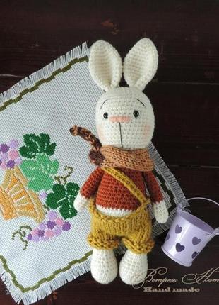 Зайчик патрик вязаная игрушка