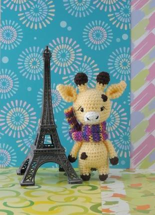 Жираф в разноцветном шарфике вязаная игрушка4 фото