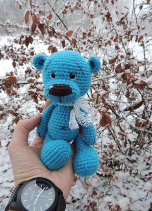 Медвежонок оливер мягкая вязаная игрушка