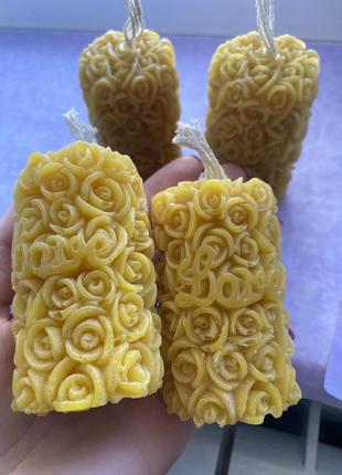 Свеча цилиндр в розах ручная работа