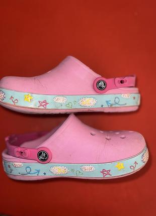 Крокси crocs j2 на дівчинку розмір 32-33 hello kitty носили один сезон, купувала в британії новими. зручні і яскраві4 фото