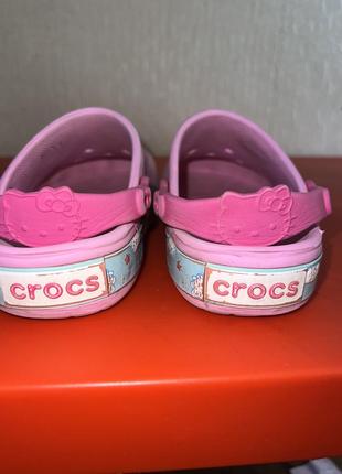 Крокси crocs j2 на дівчинку розмір 32-33 hello kitty носили один сезон, купувала в британії новими. зручні і яскраві2 фото