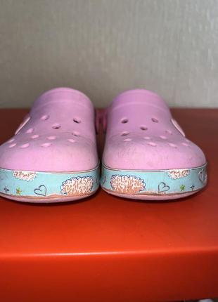 Кроксы crocs j2 на девочку размер 32-33 hello kitty носили один сезон, покупала в британии новыми. удобные и яркие3 фото