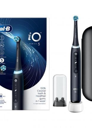 Б/у электрическая зубная щетка oral-b braun io 5 black + футляр для зубной щетки и кейс для насадок