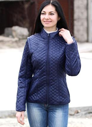 Модная  куртка  из  стеганого  купоном  плащевки