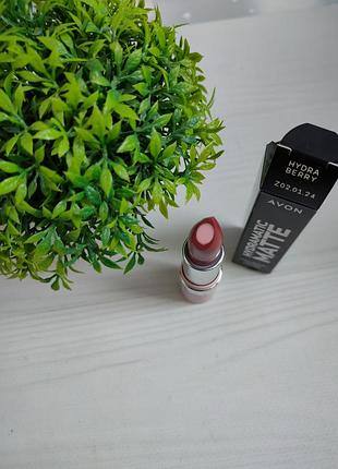 Матовая губная помада с гиалуроном hydramatic оттенок hydra berry