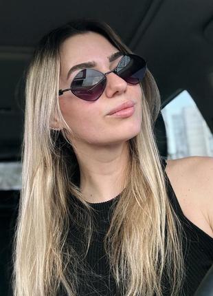 Солнцезащитные очки женские ромбики в металлической оправе