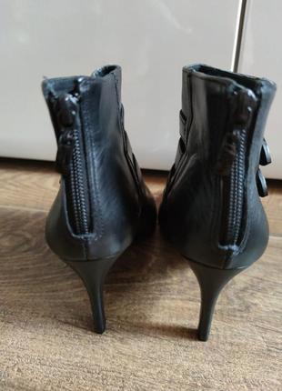 Ботіночки 4