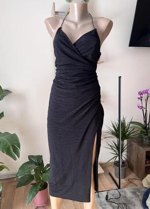 Платье сарафан с открытой спинкой и разрезом на ноге