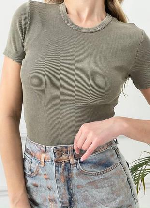 Жіночі якісні трендові джинси мом із мідним напиленням3 фото