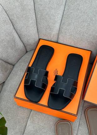 Шльопанці чорні в стилі hermes Evelyne Brick black шльопки шлепки